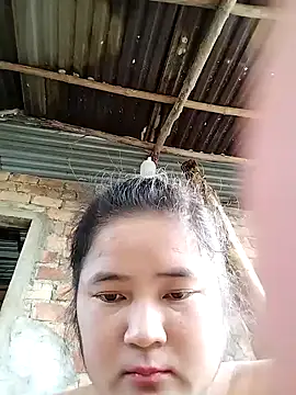 Snapshot of BigBoobs186 chatting on November 8, 1:28 am BigBoobs186 online show from November 8, 1:28 am