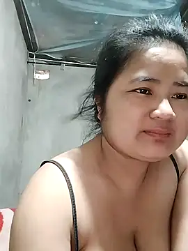 Snapshot of BigBoobs186 chatting on November 14, 6:34 am BigBoobs186 online show from November 14, 6:34 am