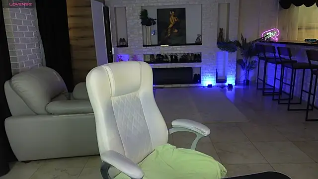 MariemLui online show from July 6, 2:25 pm