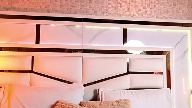 ambar rosse25 online show from October 10, 11:42 am