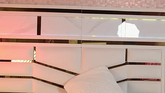 ambar rosse25 online show from December 1, 11:48 am