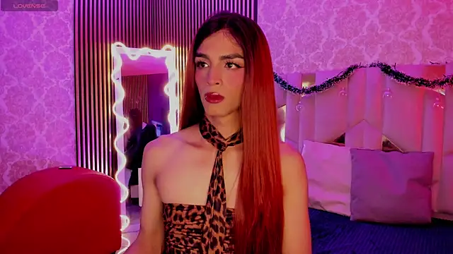 LIHIAN TAY online show from November 26, 3:29 am