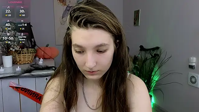 Snapshot of Mia_Myles chatting on October 25, 10:23 am Mia Myles online show from October 25, 10:23 am