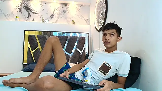 Snapshot of PRETTY_SEX1 chatting on September 28, 3:17 pm PRETTY SEX1 online show from September 28, 3:17 pm