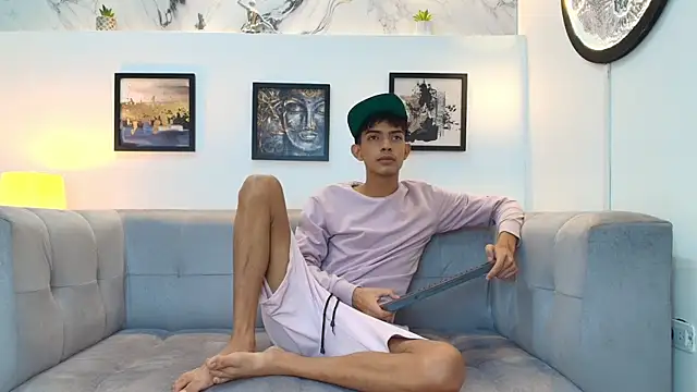 Snapshot of PRETTY_SEX1 chatting on December 15, 1:37 pm PRETTY SEX1 online show from December 15, 1:37 pm