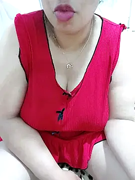 rousaa online show from May 30, 9:34 pm