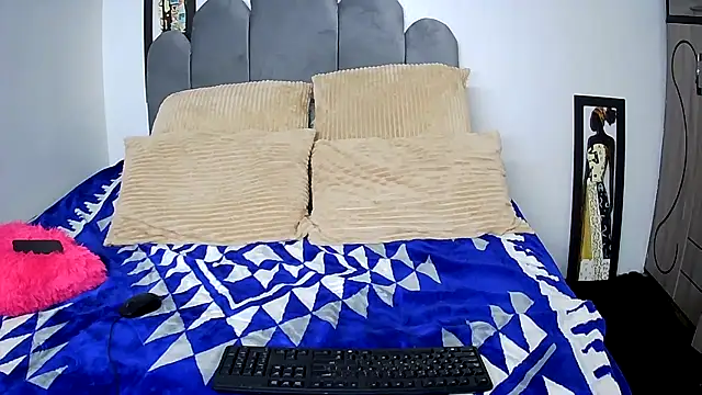 CharlotteXXX online show from November 16, 6:41 am