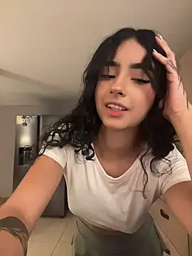 Snapshot of RosseMelody chatting on July 23, 1:58 am RosseMelody online show from July 23, 1:58 am