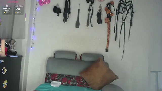 angierot2025 online show from November 7, 1:38 am