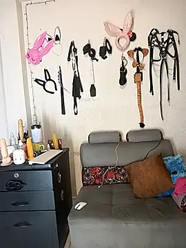 angierot2025 online show from December 4, 11:02 pm