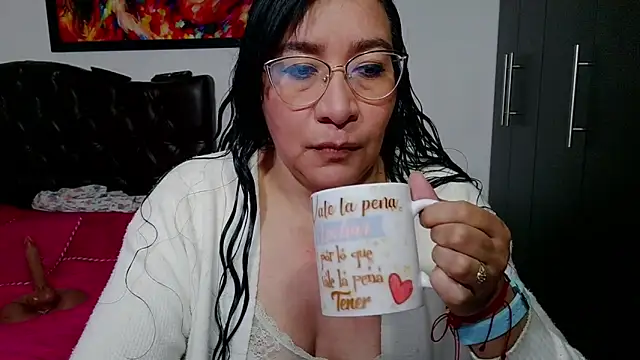 Snapshot of Grace_mature_milf chatting on May 28, 11:18 am Grace mature milf online show from May 28, 11:18 am