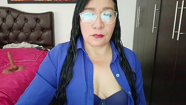 Snapshot of Grace_mature_milf chatting on June 12, 11:20 am Grace mature milf online show from June 12, 11:20 am