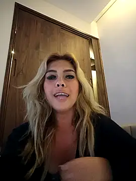 Snapshot of celyTSversa chatting on February 18, 10:22 am celyTSversa online show from February 18, 10:22 am