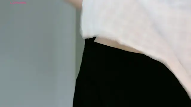 Ryeon 99 online show from May 4, 3:02 am