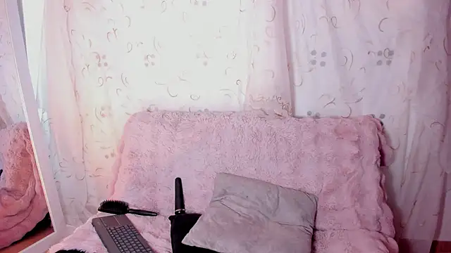 Snapshot of kinkyboat23 chatting on May 27, 12:13 pm kinkyboat23 online show from May 27, 12:13 pm