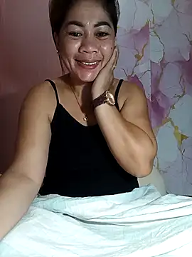 sexybitch 02 online show from April 22, 7:15 pm