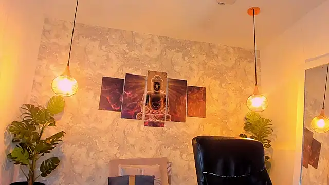 Snapshot of nils_saint chatting on November 28, 4:15 am nils saint online show from November 28, 4:15 am