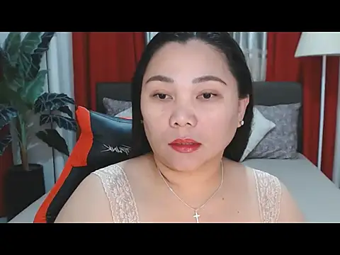 Snapshot of MarielRose143 chatting on May 4, 6:04 pm MarielRose143 online show from May 4, 6:04 pm
