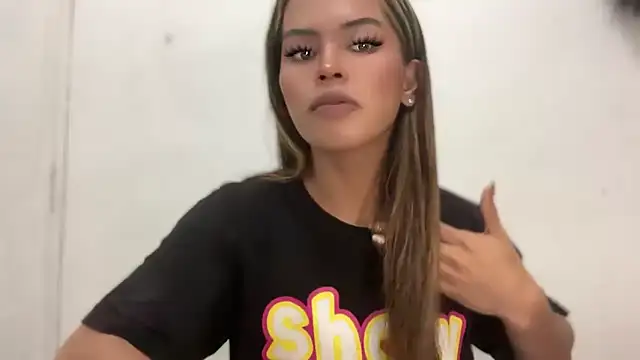 Snapshot of serpenthena_goddess chatting on October 26, 4:18 am serpenthena goddess online show from October 26, 4:18 am