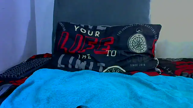 Snapshot of shy-lillyX22 chatting on October 18, 11:16 pm shy-lillyX22 online show from October 18, 11:16 pm