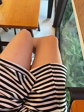 Meii-meyy online show from June 21, 1:52 am