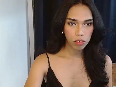 Snapshot of angelaxmonroe chatting on May 6, 6:19 am angelaxmonroe online show from May 6, 6:19 am