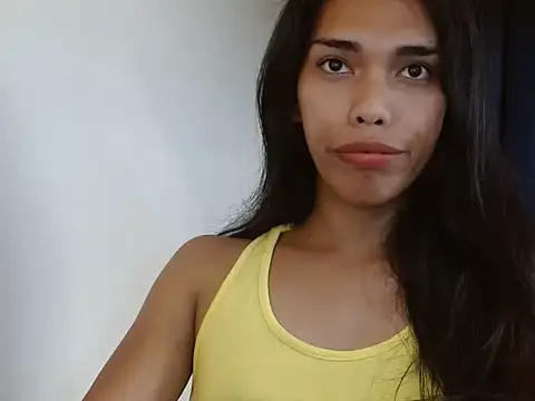 Snapshot of angelaxmonroe chatting on May 10, 12:05 am angelaxmonroe online show from May 10, 12:05 am