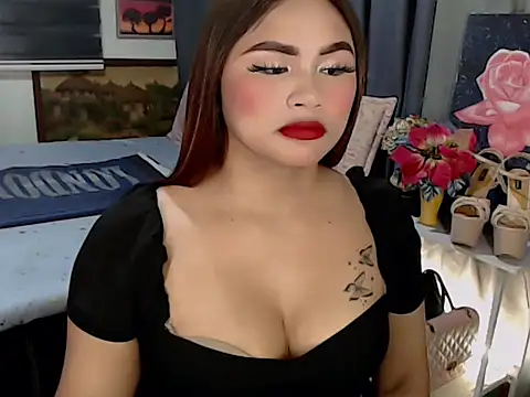 Snapshot of Candice_cummer chatting on October 25, 6:13 pm Candice cummer online show from October 25, 6:13 pm