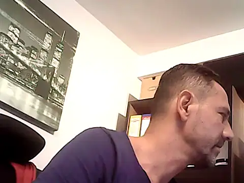 Snapshot of mastercharisma35 chatting on October 13, 8:47 am mastercharisma35 online show from October 13, 8:47 am