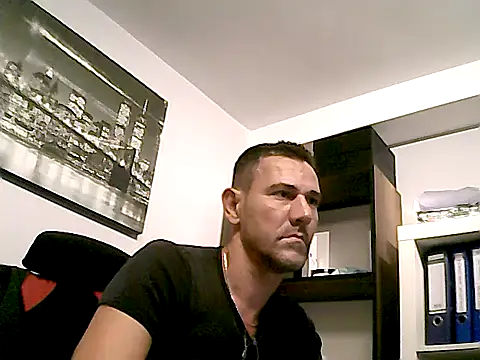 Snapshot of mastercharisma35 chatting on November 7, 1:22 pm mastercharisma35 online show from November 7, 1:22 pm