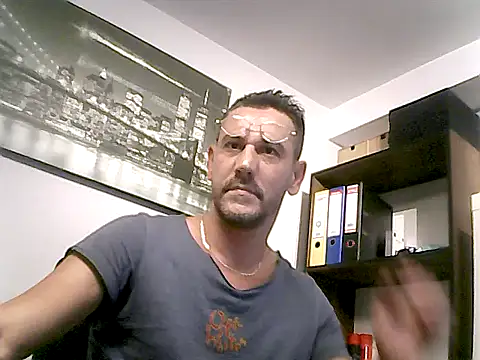 Snapshot of mastercharisma35 chatting on November 11, 3:23 pm mastercharisma35 online show from November 11, 3:23 pm