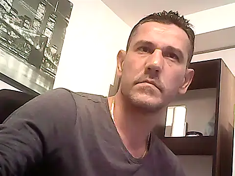 Snapshot of mastercharisma35 chatting on December 15, 12:20 pm mastercharisma35 online show from December 15, 12:20 pm