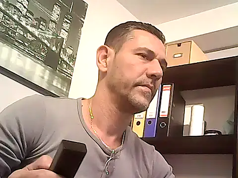 Snapshot of mastercharisma35 chatting on December 20, 10:44 am mastercharisma35 online show from December 20, 10:44 am