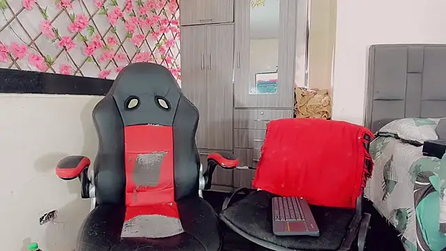 thiara veky online show from March 6, 7:32 pm