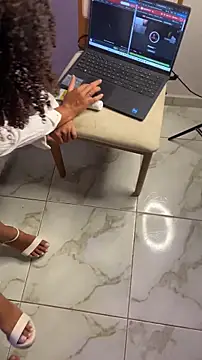 Snapshot of GoddessFreeIvy chatting on December 20, 1:12 am GoddessFreeIvy online show from December 20, 1:12 am