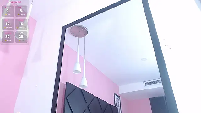 Snapshot of KinkyCutie1 chatting on September 13, 12:38 pm KinkyCutie1 online show from September 13, 12:38 pm