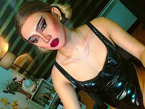 Queen yasii 88 online show from May 4, 1:40 pm