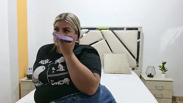 KiimBrooks online show from February 19, 12:39 am