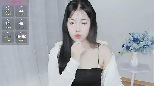 Snapshot of -Rose-Lucky- chatting on November 11, 12:32 am -Rose-Lucky- online show from November 11, 12:32 am