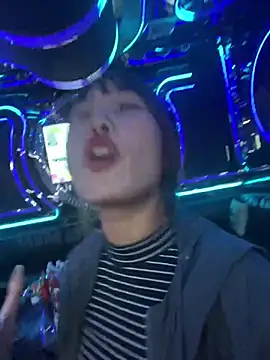 Ri210 online show from December 18, 4:02 pm