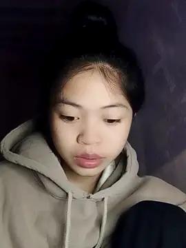 Thy00   online show from November 18, 7:29 pm