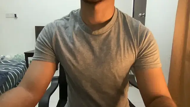 Snapshot of Hotmaskedboi chatting on October 25, 5:40 pm Hotmaskedboi online show from October 25, 5:40 pm