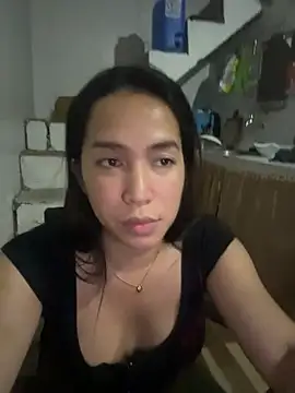 Snapshot of NicoleRoseTS chatting on April 1, 4:57 am NicoleRoseTS online show from April 1, 4:57 am