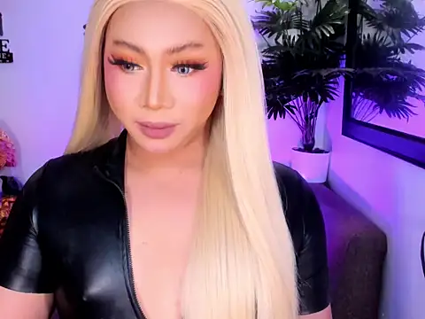 Madisonwill online show from March 18, 4:21 pm