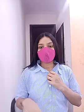 Snapshot of Cute_Rakhi8 chatting on May 10, 5:45 am Cute Rakhi8 online show from May 10, 5:45 am