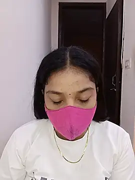Snapshot of Cute_Rakhi8 chatting on July 3, 4:41 am Cute Rakhi8 online show from July 3, 4:41 am