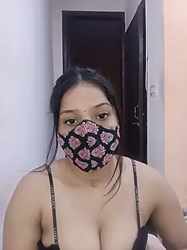 Snapshot of Cute_Rakhi8 chatting on August 4, 5:43 am Cute Rakhi8 online show from August 4, 5:43 am