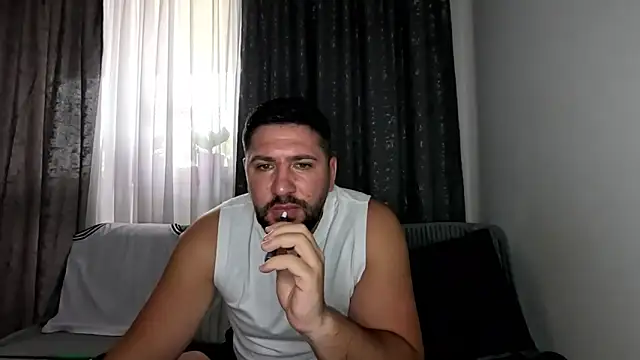 Gold Alpha Boy online show from September 30, 8:30 am