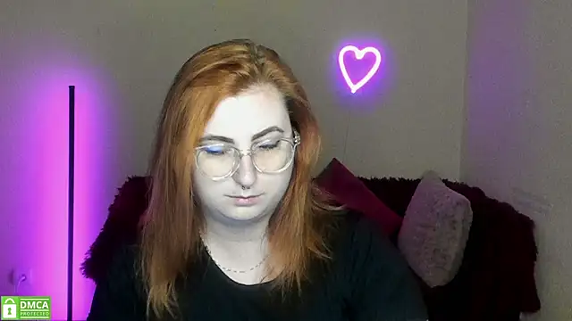 Snapshot of Alicia_love00 chatting on September 13, 5:29 am Alicia love00 online show from September 13, 5:29 am