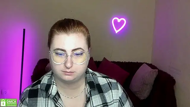 Snapshot of Alicia_love00 chatting on September 21, 5:31 am Alicia love00 online show from September 21, 5:31 am